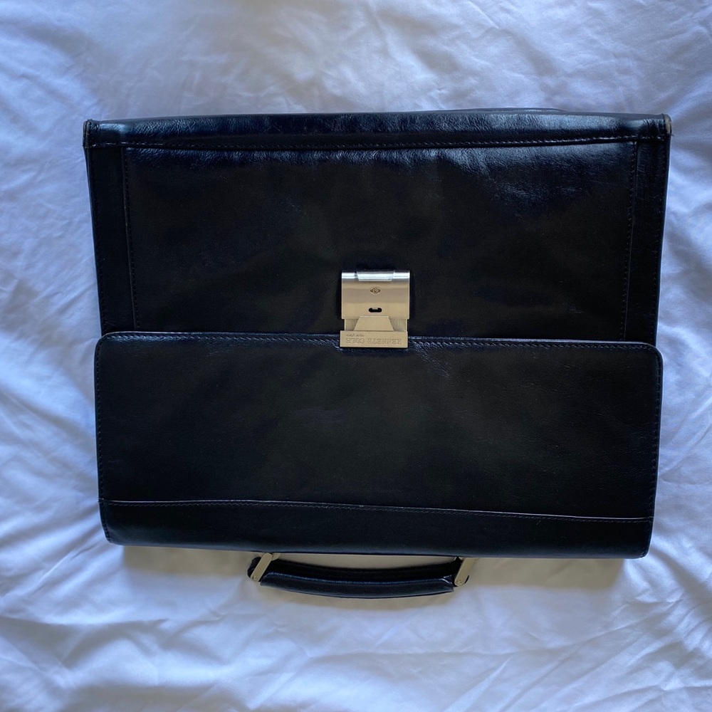 GUC Leather briefcase